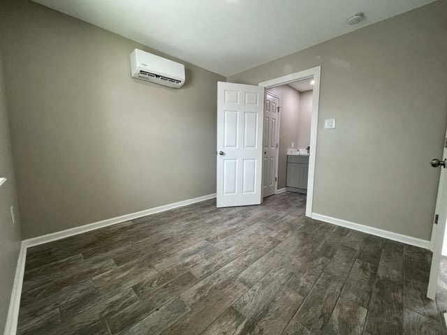 205 Magnolia St. B – photo 2