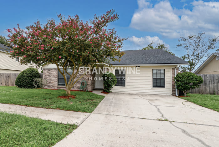 616 Pembridge Drive West – photo 2