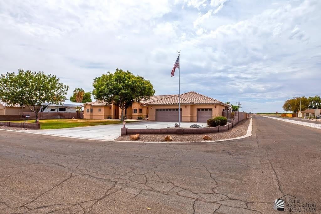 14710 BLANCO AVE – photo 2
