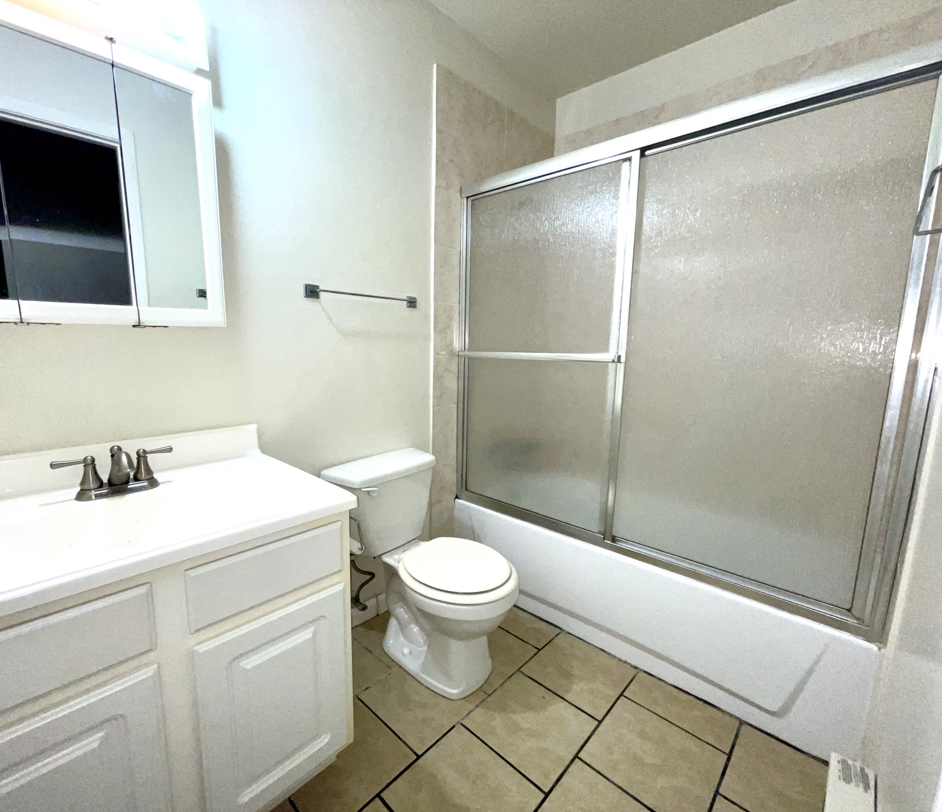 404 E College St #4 – photo 5