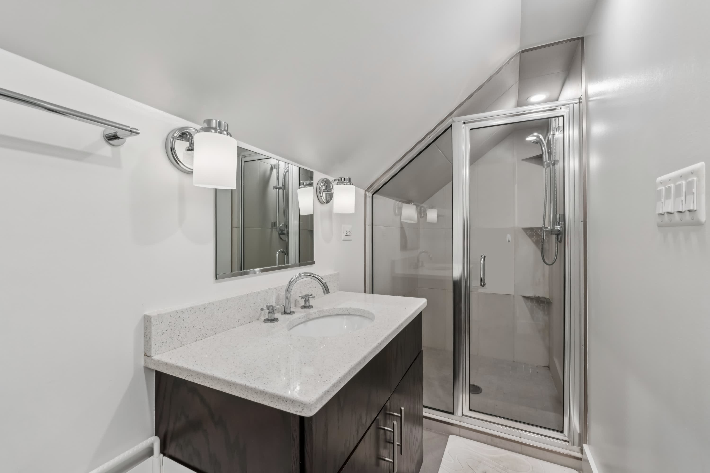 7209 Dartmouth Avenue – photo 5