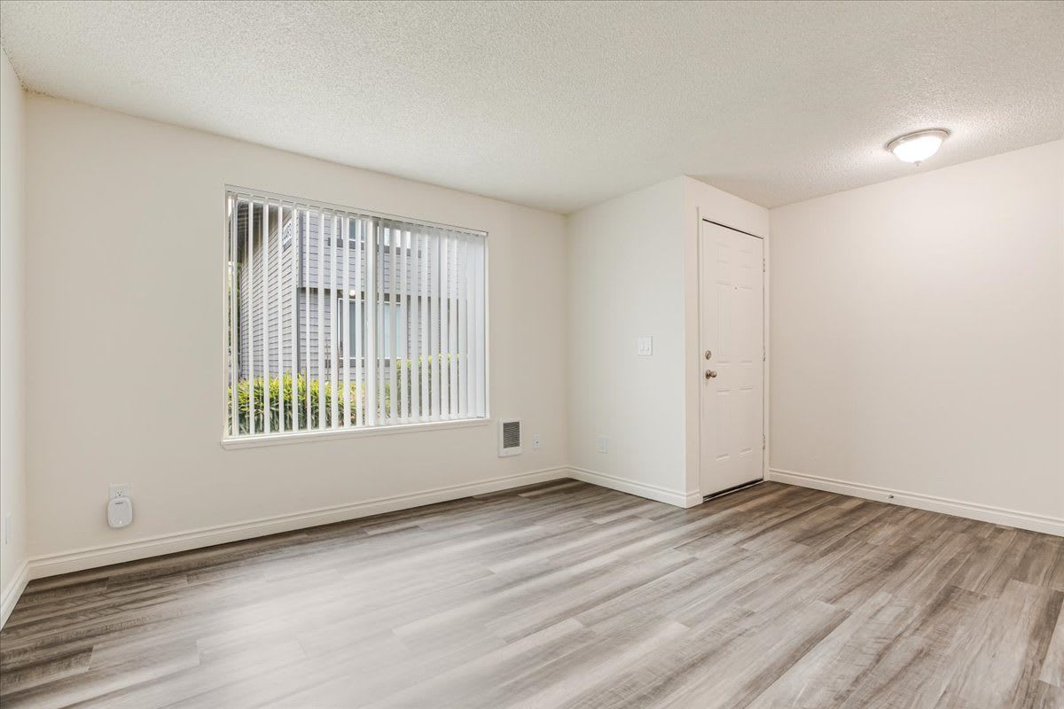 Heritage Crossing Townhome Apartments – photo 3