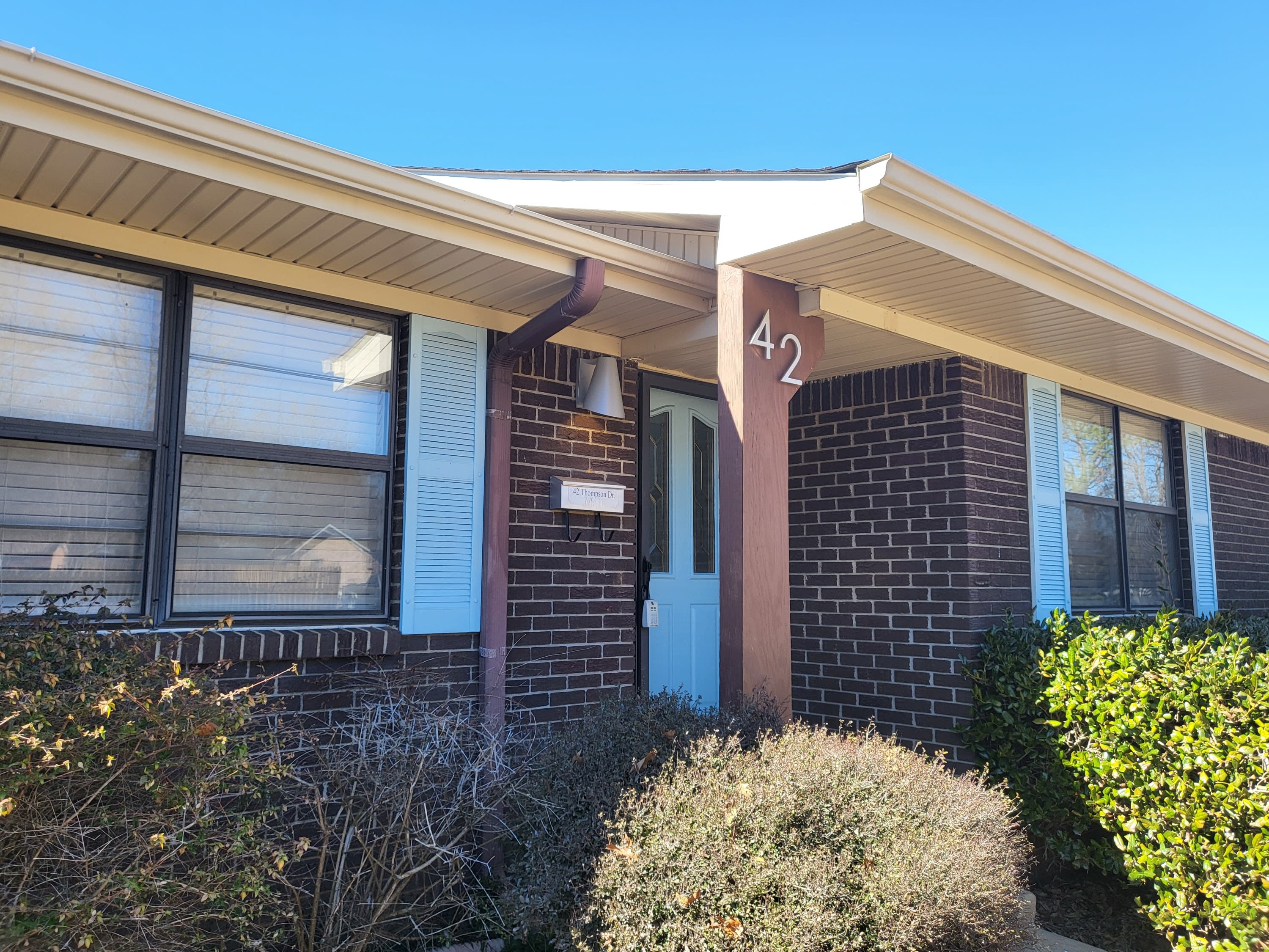 42 Thompson Dr – photo 2