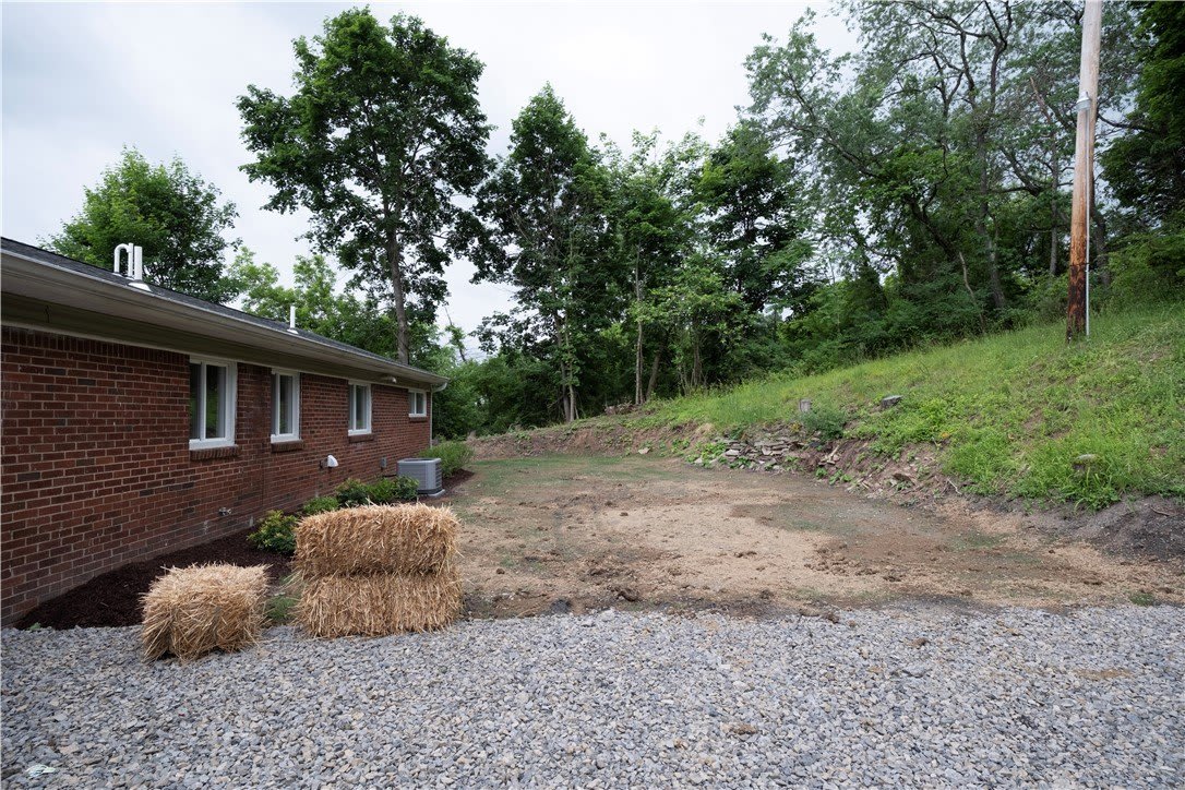 1165 Kings Ln – photo 3