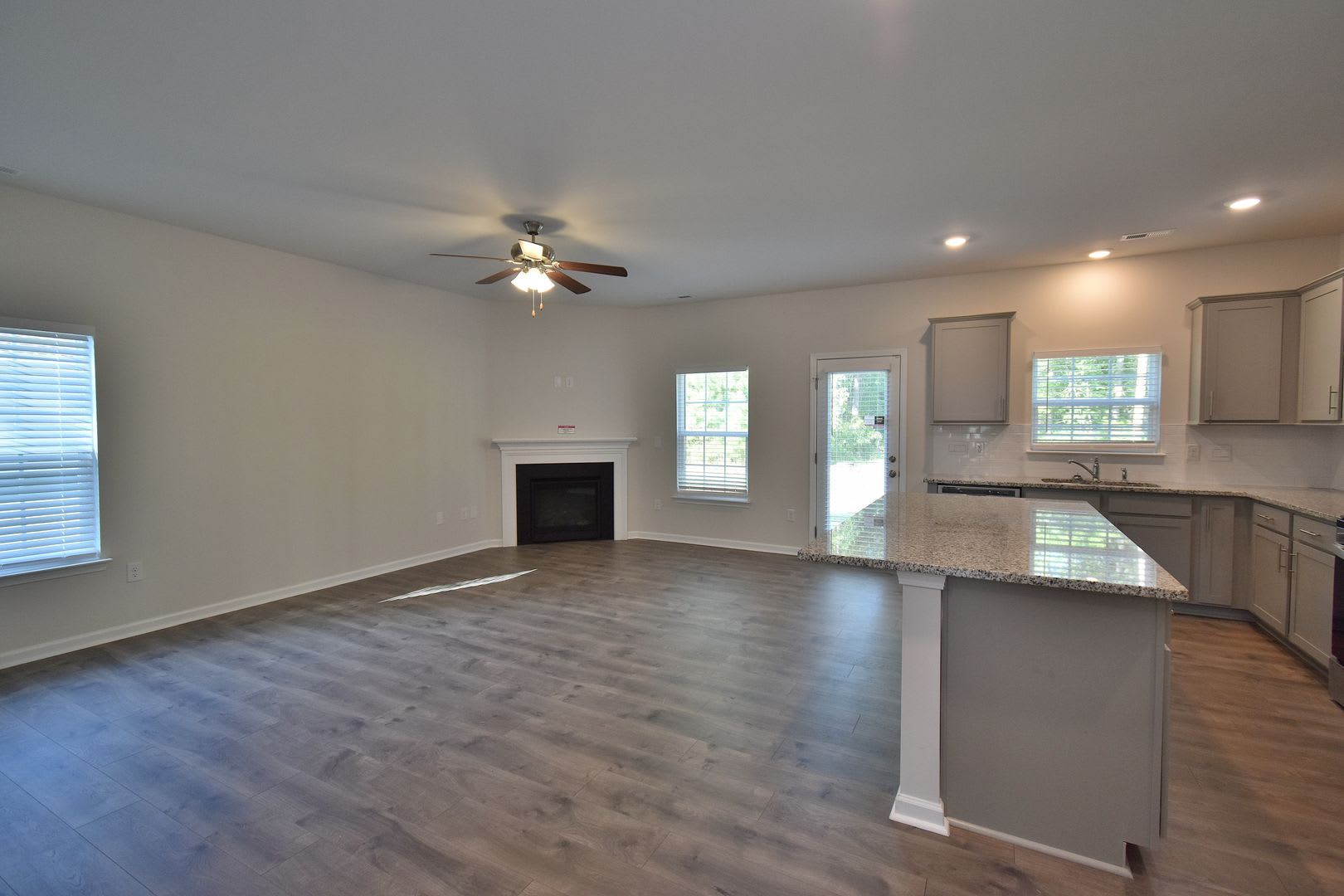 163 Rosemount – photo 4