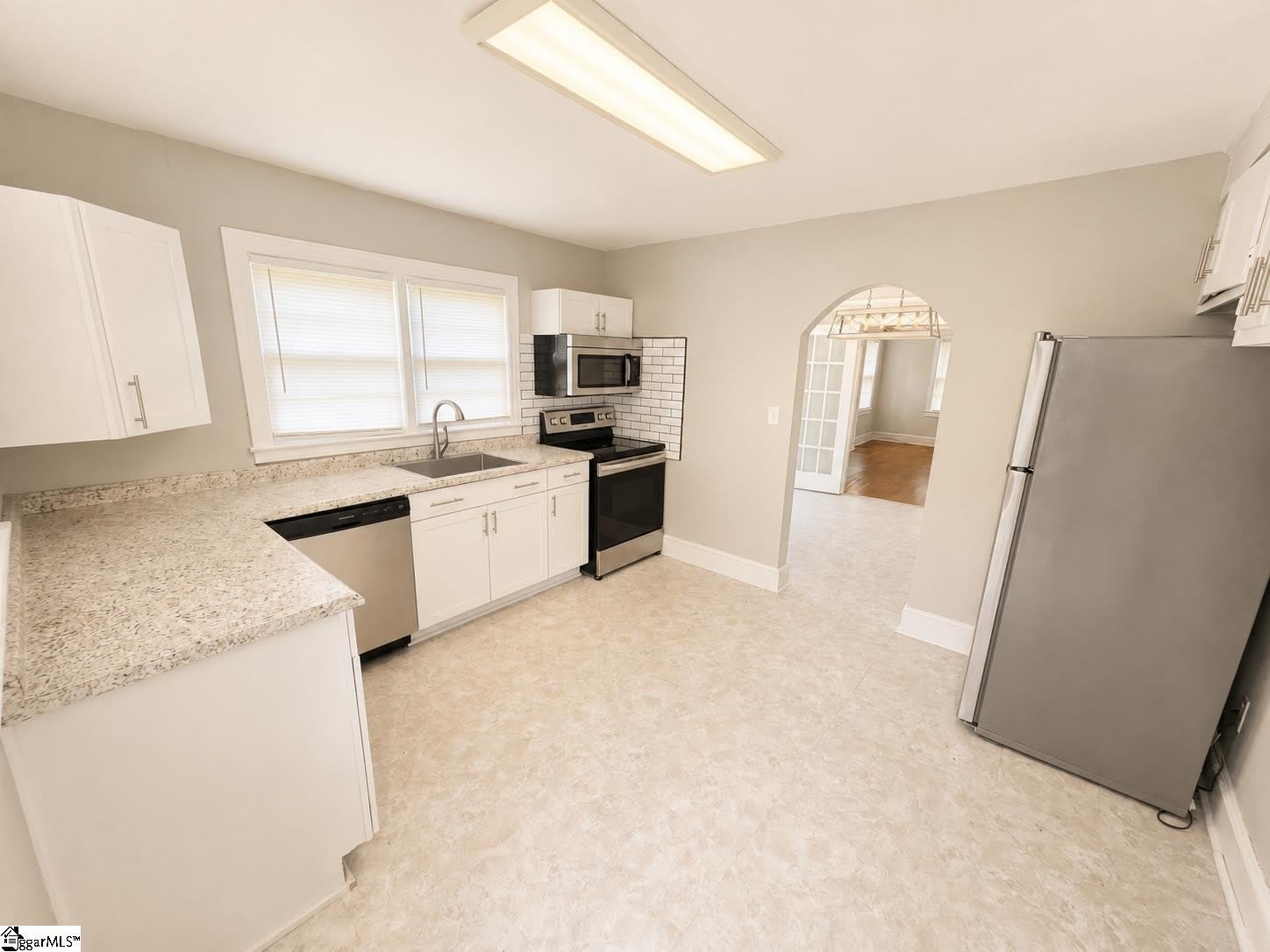 170 Carol Drive – photo 3