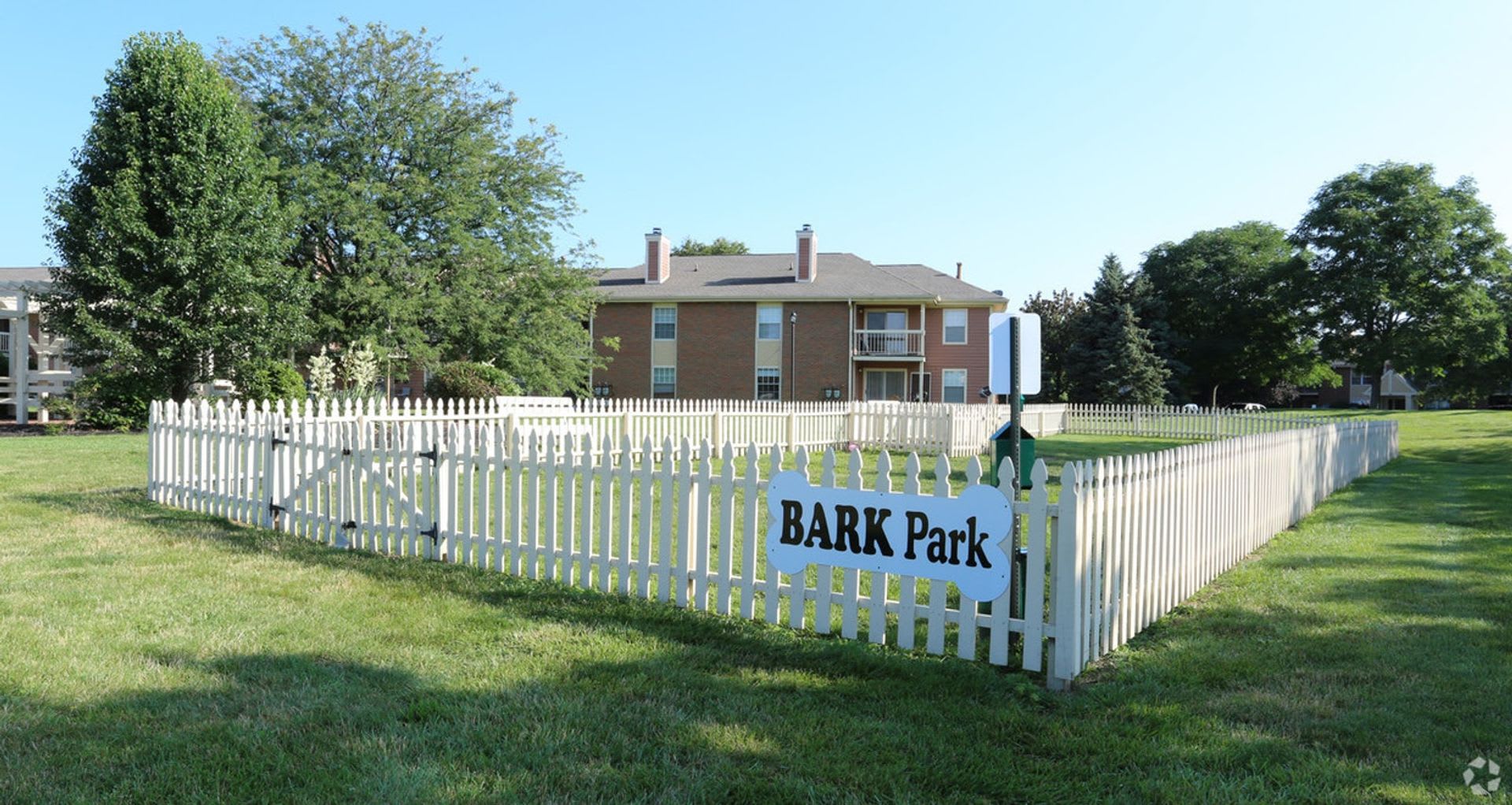 Spacious 2 Bed, 2 Bath with Convenient Commute! – photo 2