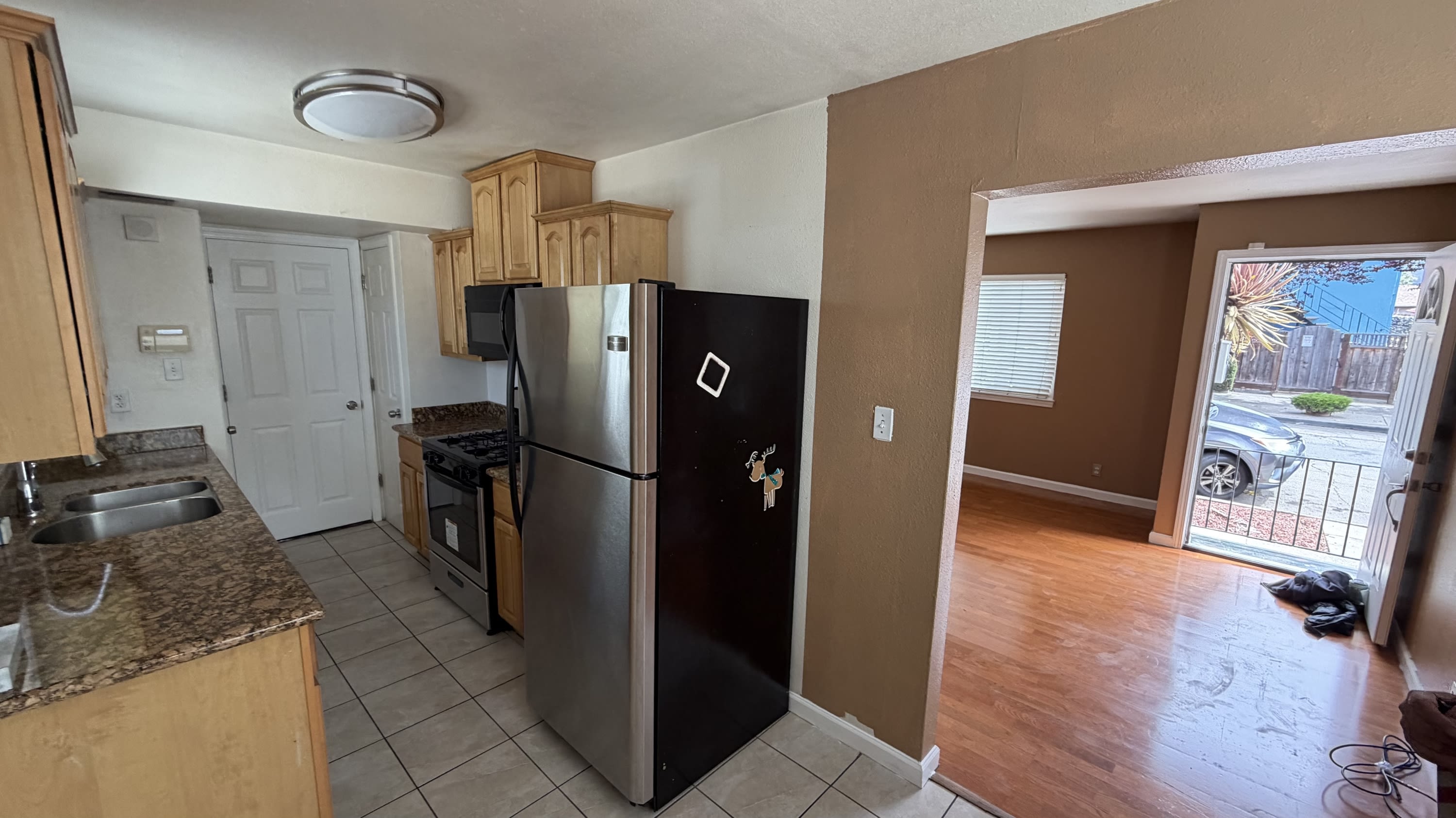 6201 6205 Bromley Ave 2 – photo 3