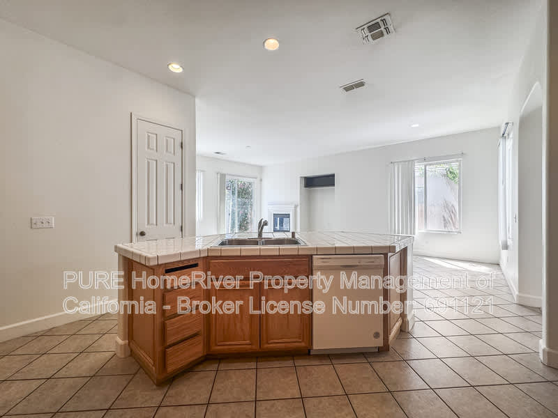 5809 Bridgecross Dr – photo 1