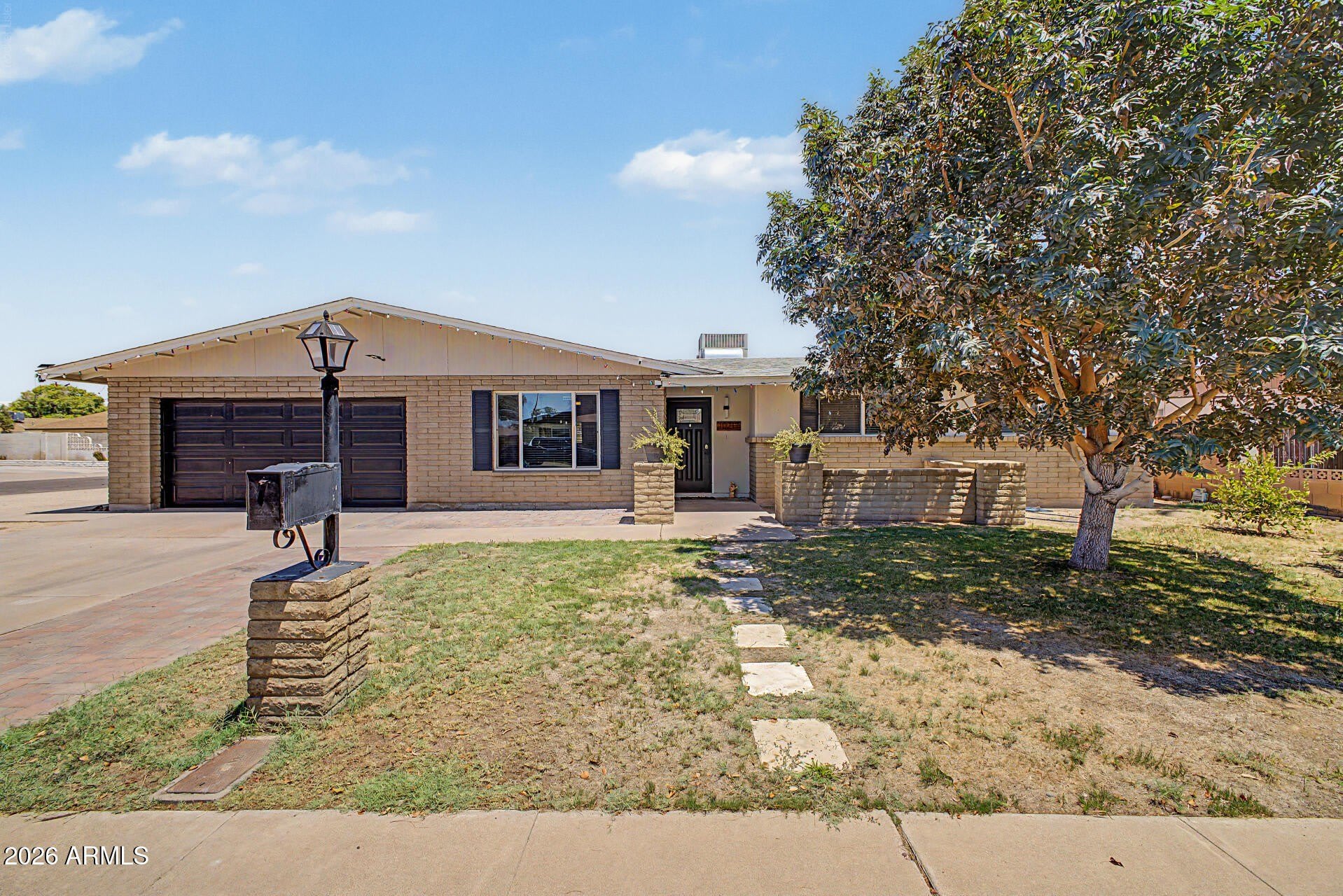 10217 N 37TH Avenue – photo 1
