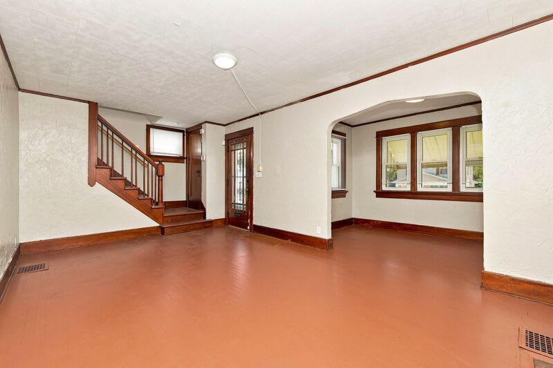 147 W. Hudson Avenue – photo 5