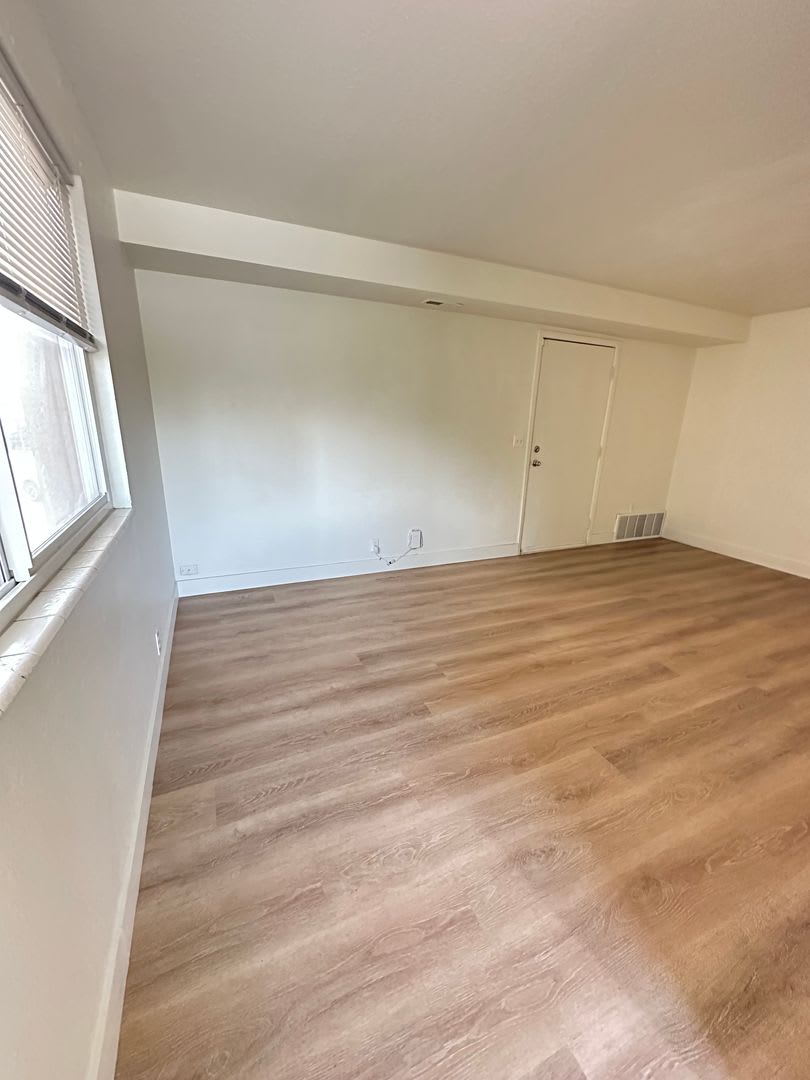 GET $500 OFF THE FIRST MONTHS RENT!!! – photo 4