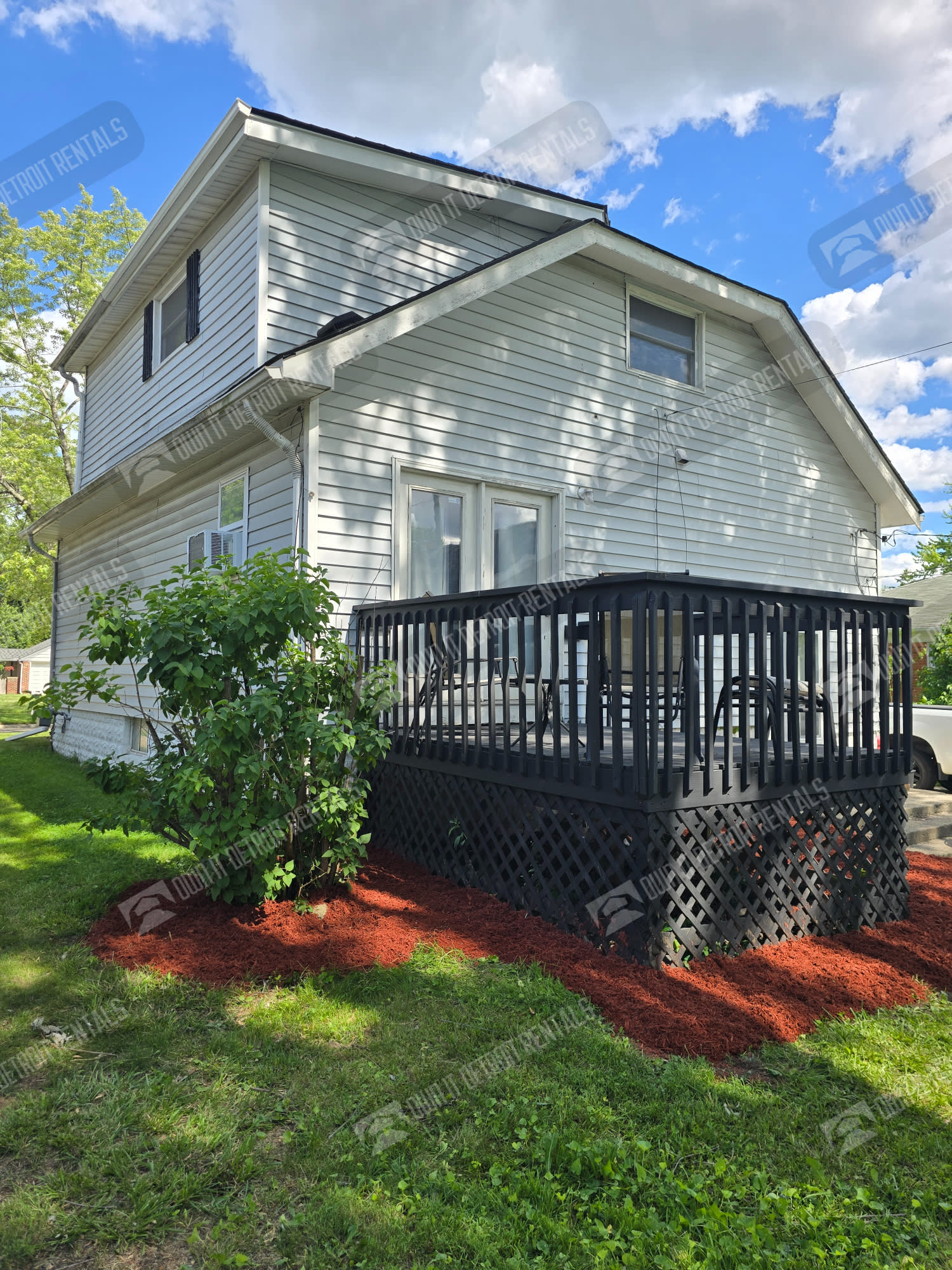 22889 Oakwood Ave – photo 4