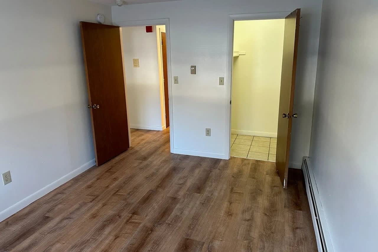 326 Auburn St – photo 2
