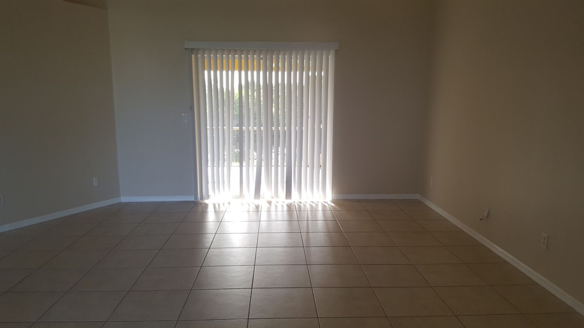 Gorgeous home overlooking lake MOVE IN SPECIAL – photo 2