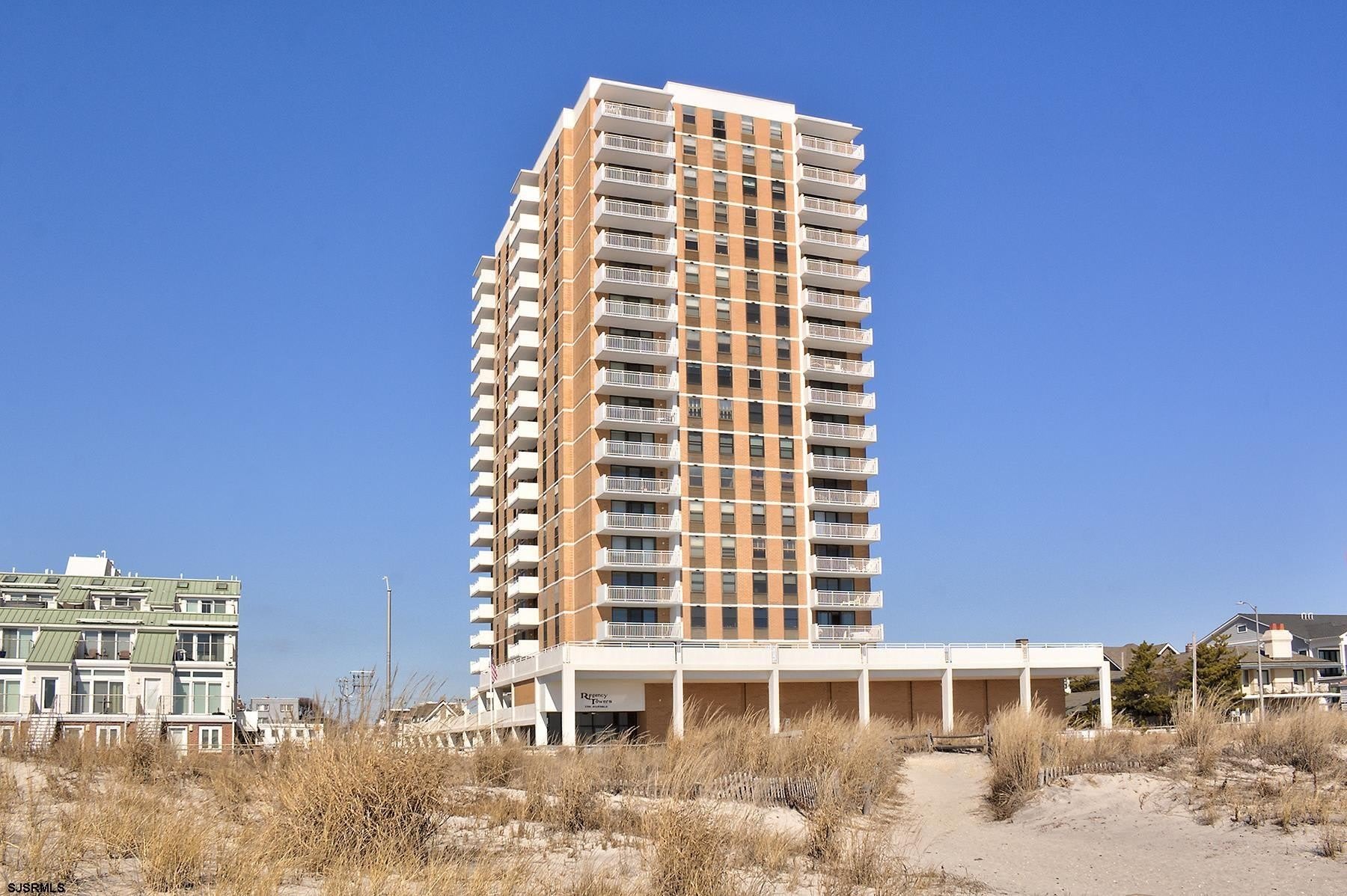 5200 Boardwalk 5B – photo 1