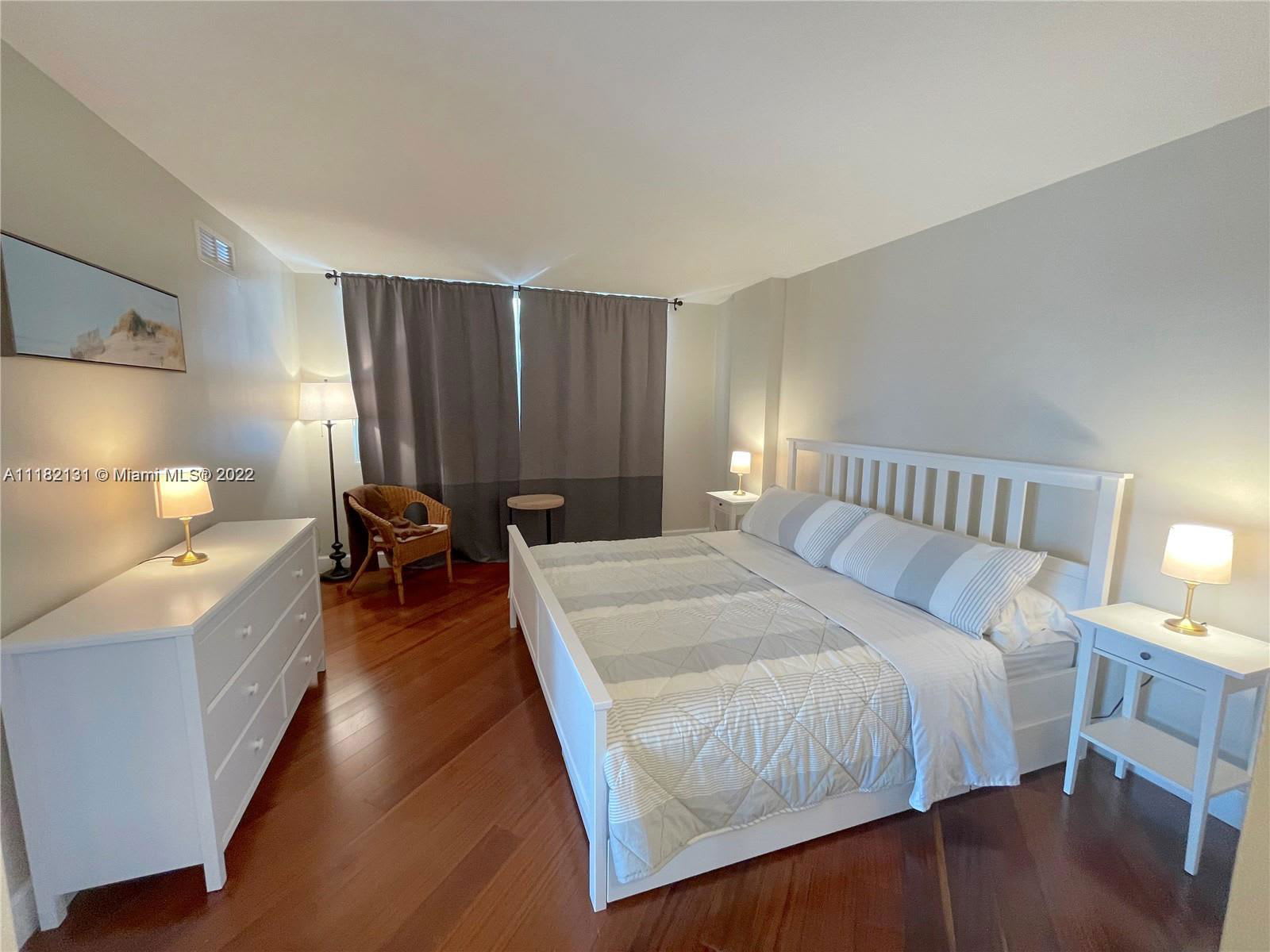 6917 Collins Avenue – photo 4