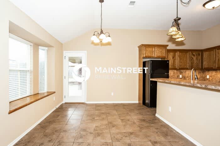 305 Tecumseh Meadows Drive – photo 4