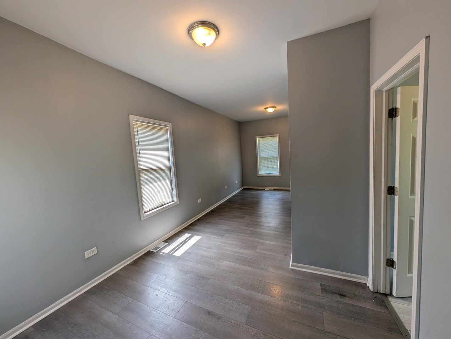 9035 S Exchange Avenue – photo 5