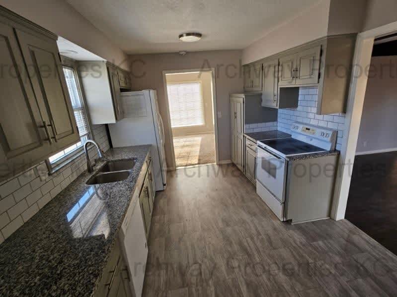 1600 W Elm Terr – photo 3