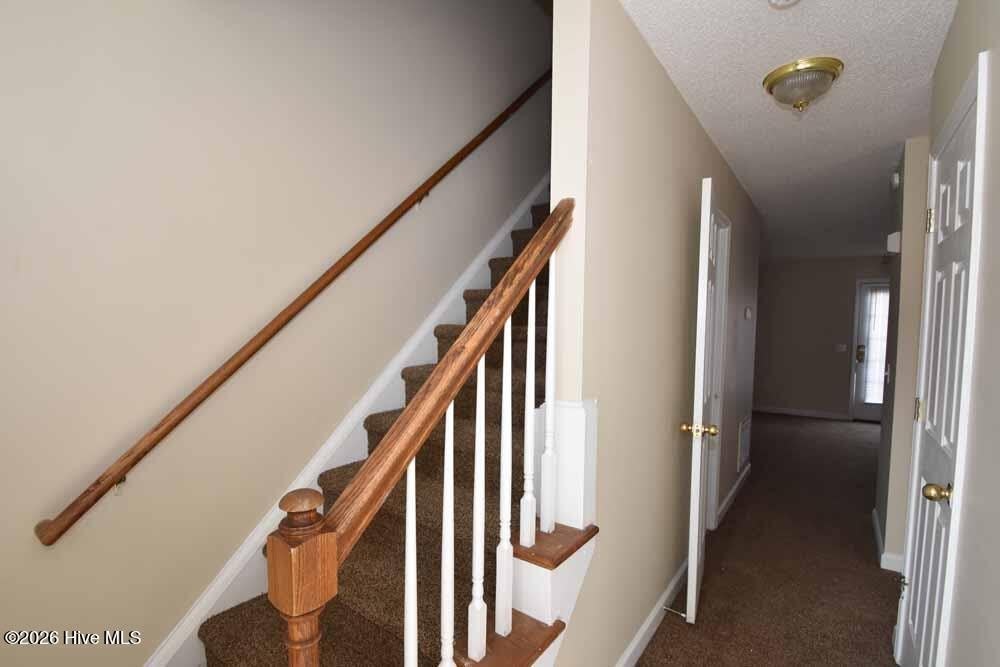 1231 Westridge Court – photo 4