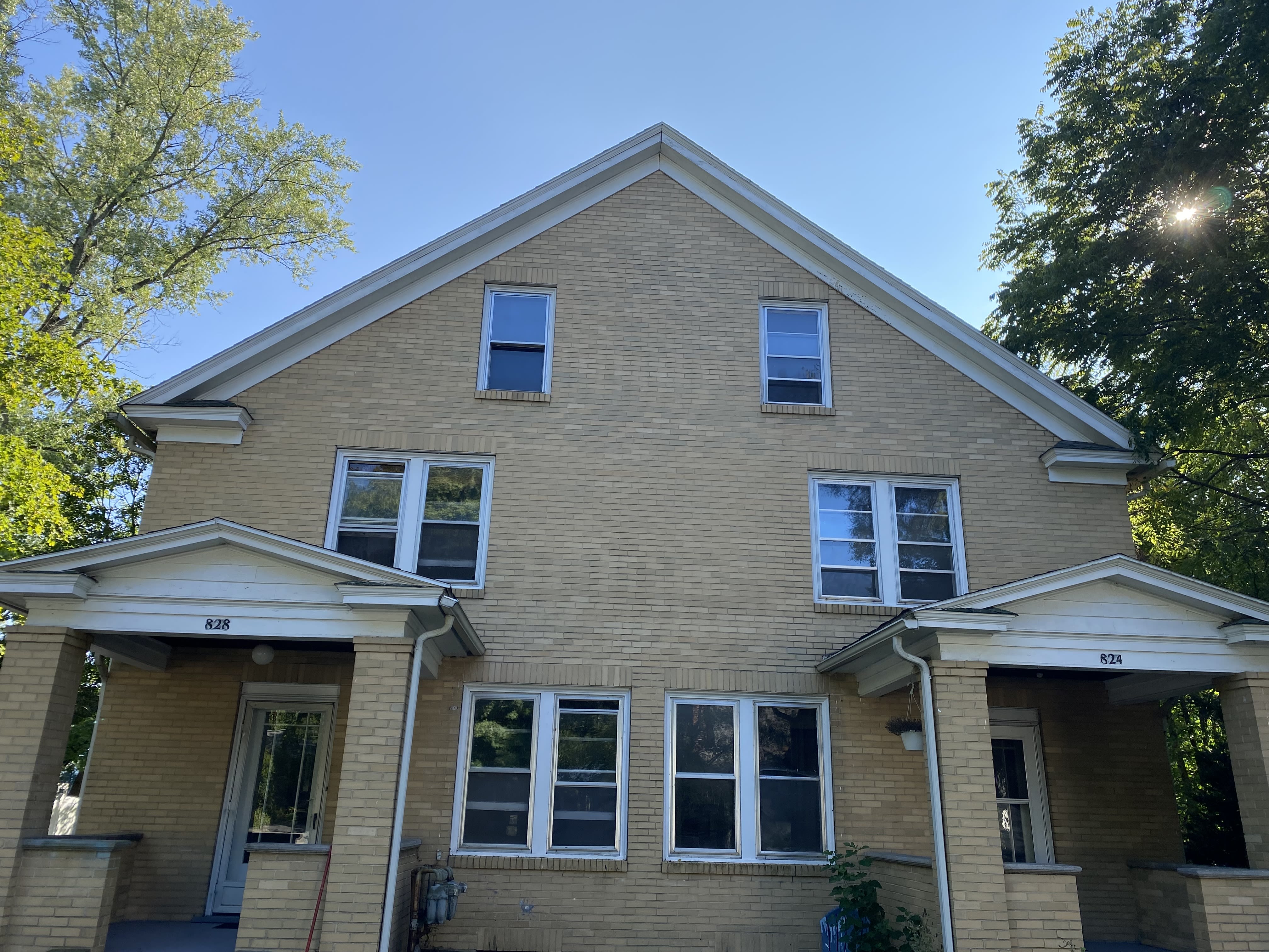824 Elmwood Street – photo 1