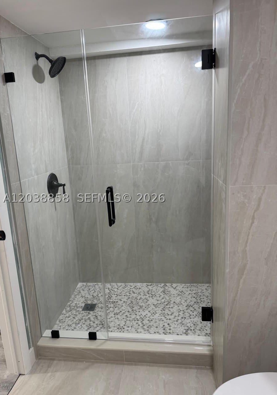 4705 SW 62nd Ave – photo 5