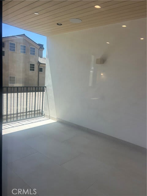 612 Begonia Avenue – photo 2