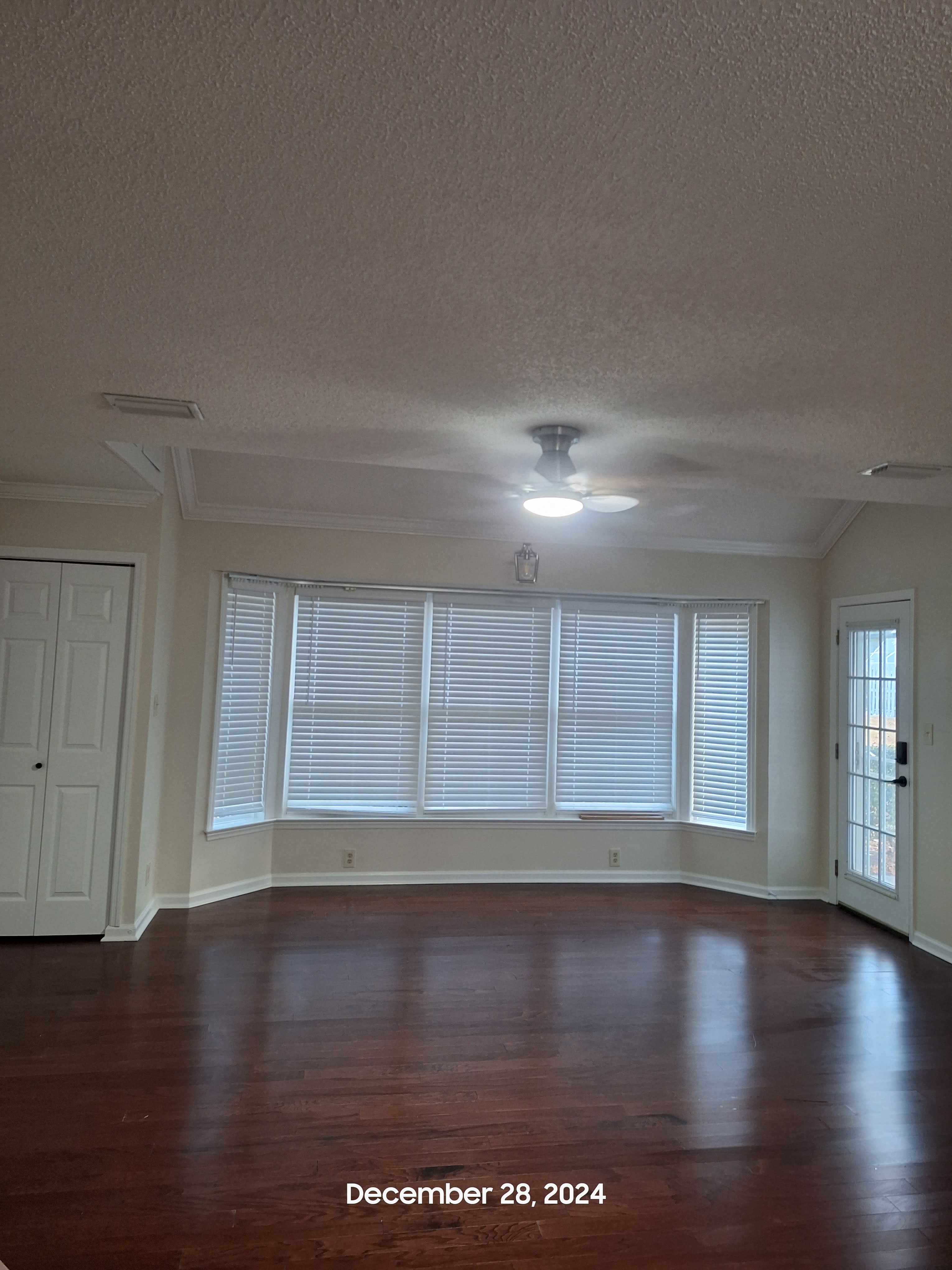 1205 Erin Way – photo 3