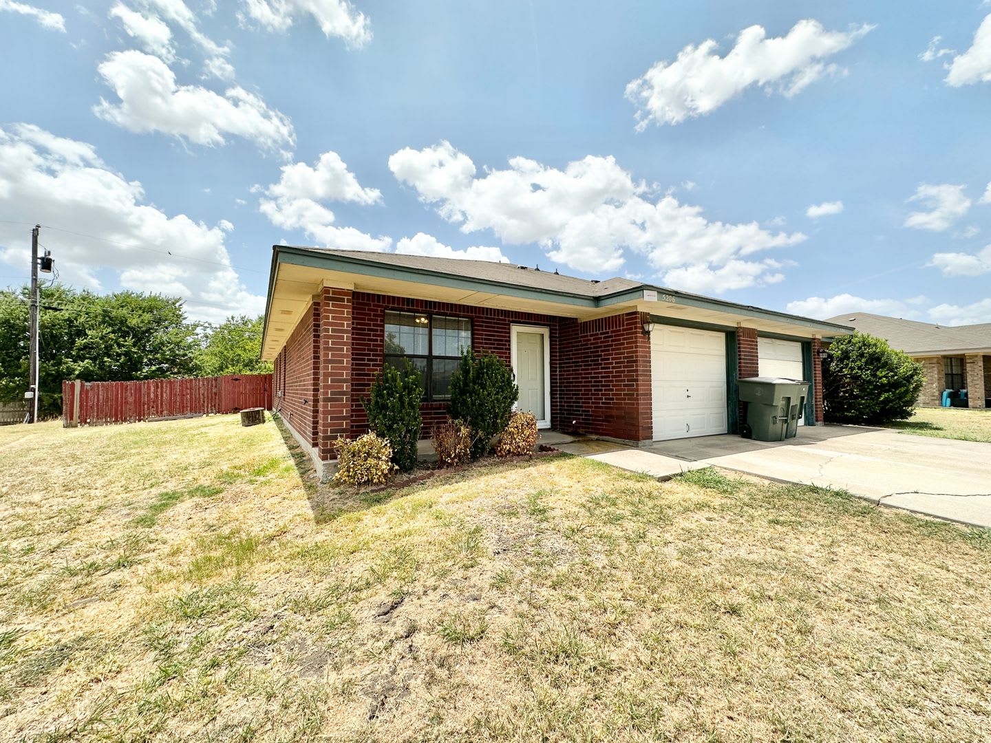 5206 Daybreak Dr – photo 1