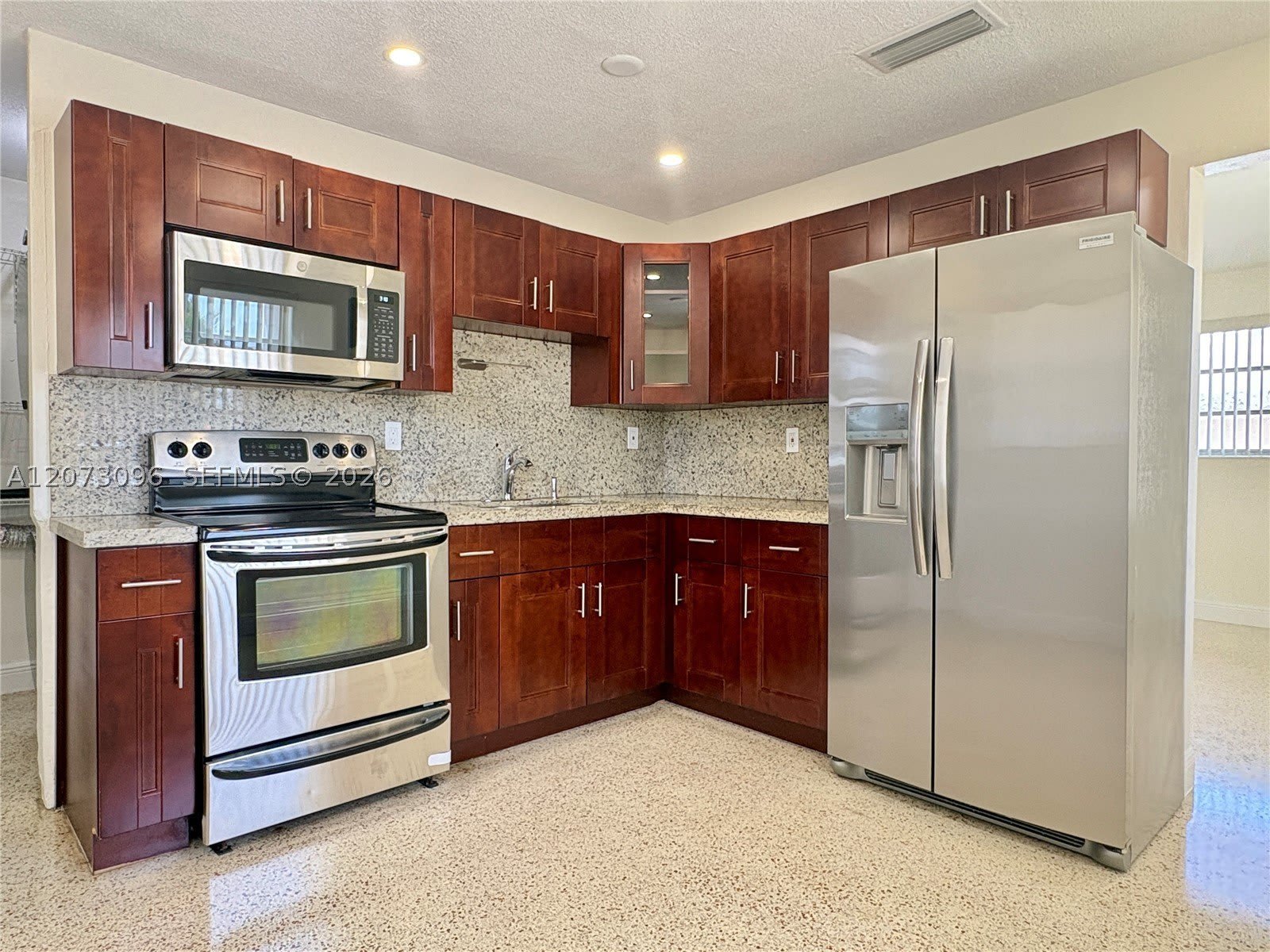 6777 SW 21st St – photo 2