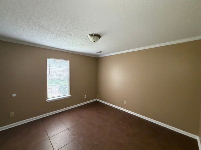 5719 Riverhead Avenue – photo 4