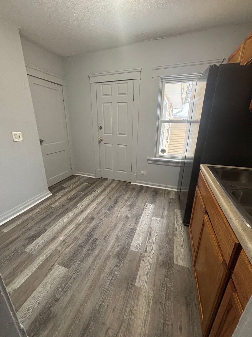 3bd Single Cash Pay/Section 8 Security Deposit Specials – photo 5