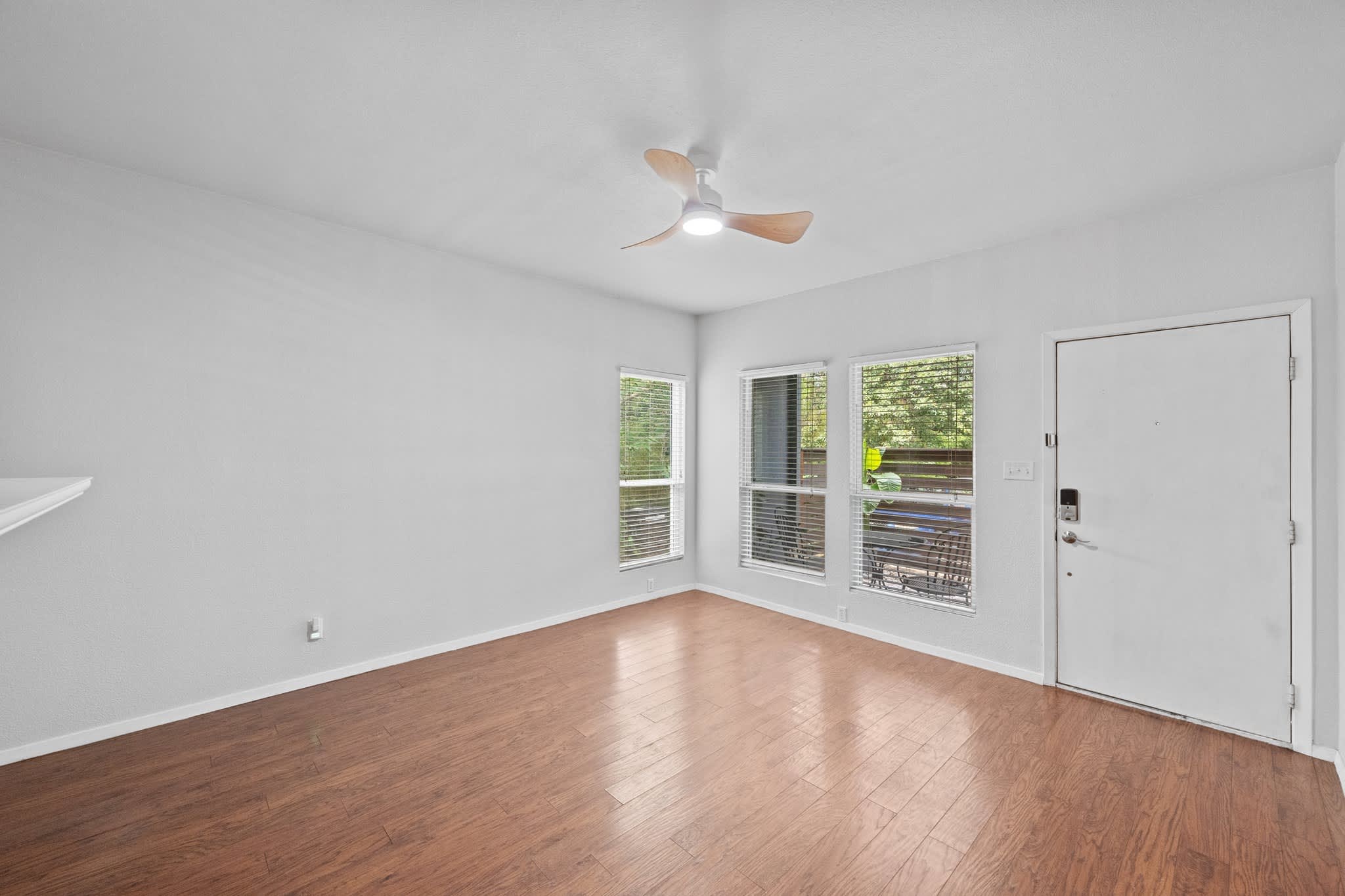 1509 West 39th 1/2 Street – photo 4