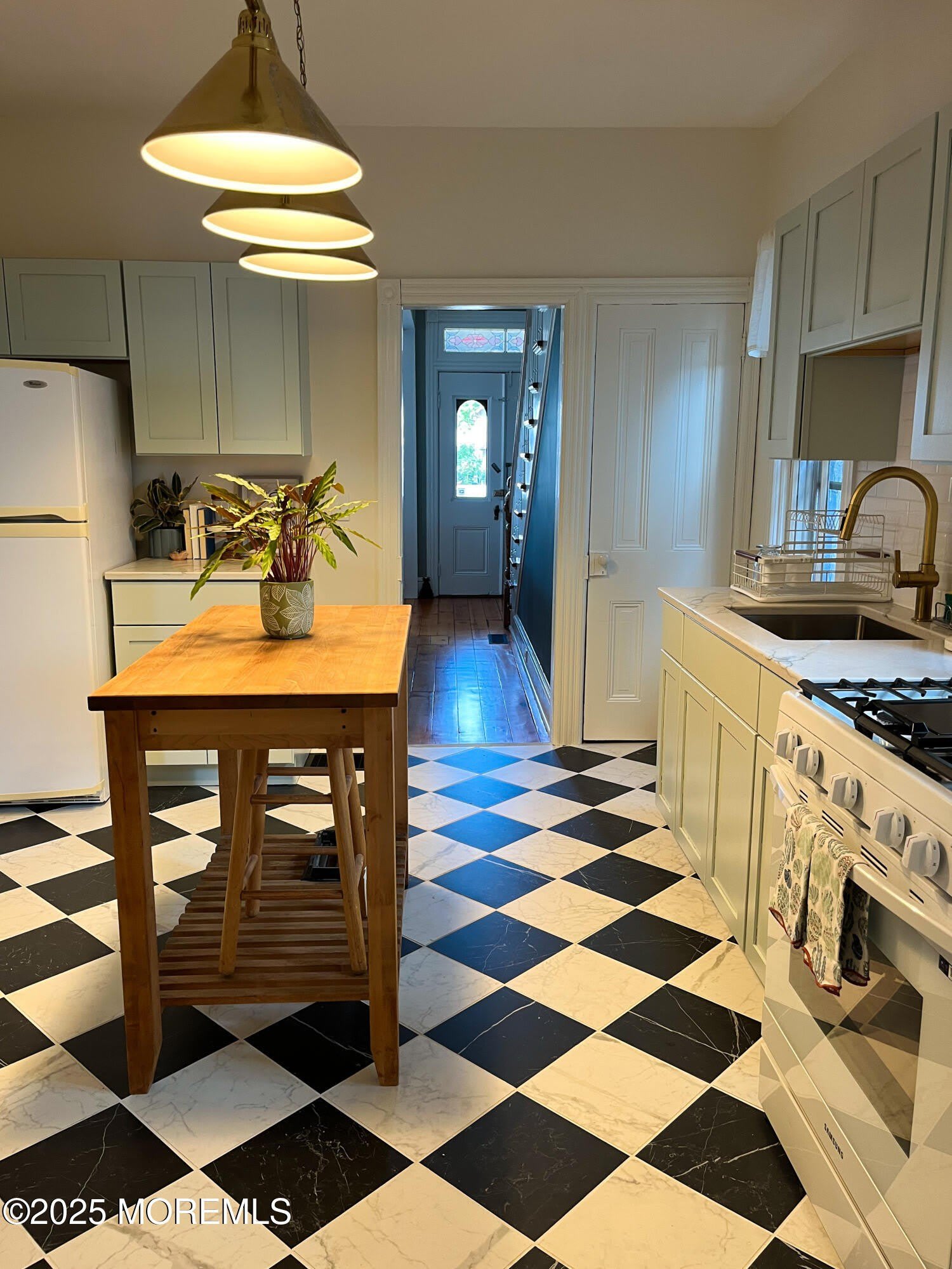 118 Broadway – photo 5