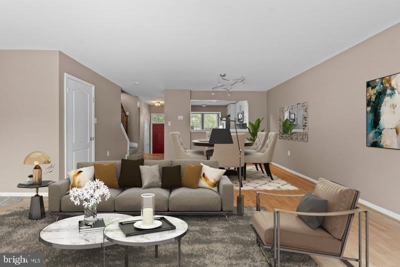8 WESSEX Court – photo 1