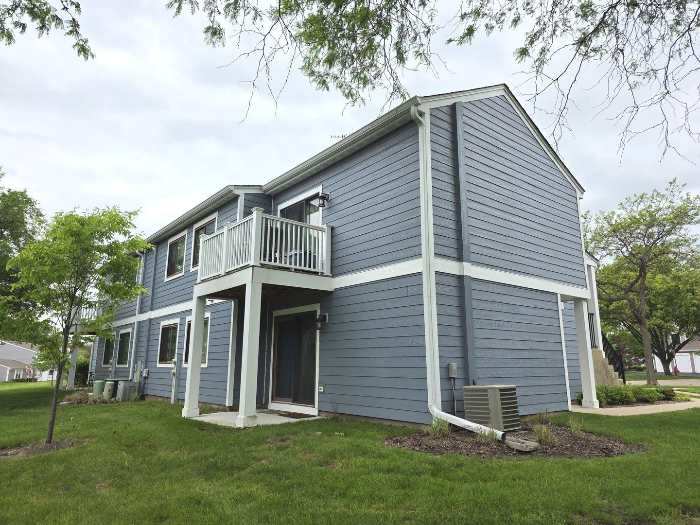 951 Glouchester Circle – photo 2