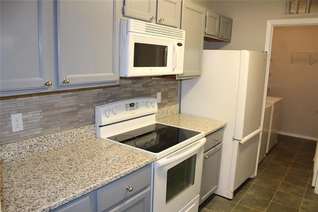 204 Warm Springs Circle – photo 2