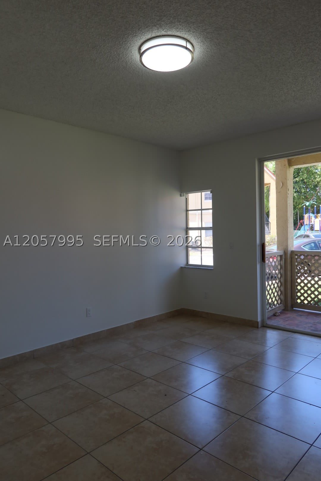 18340 NW 68th Ave – photo 1