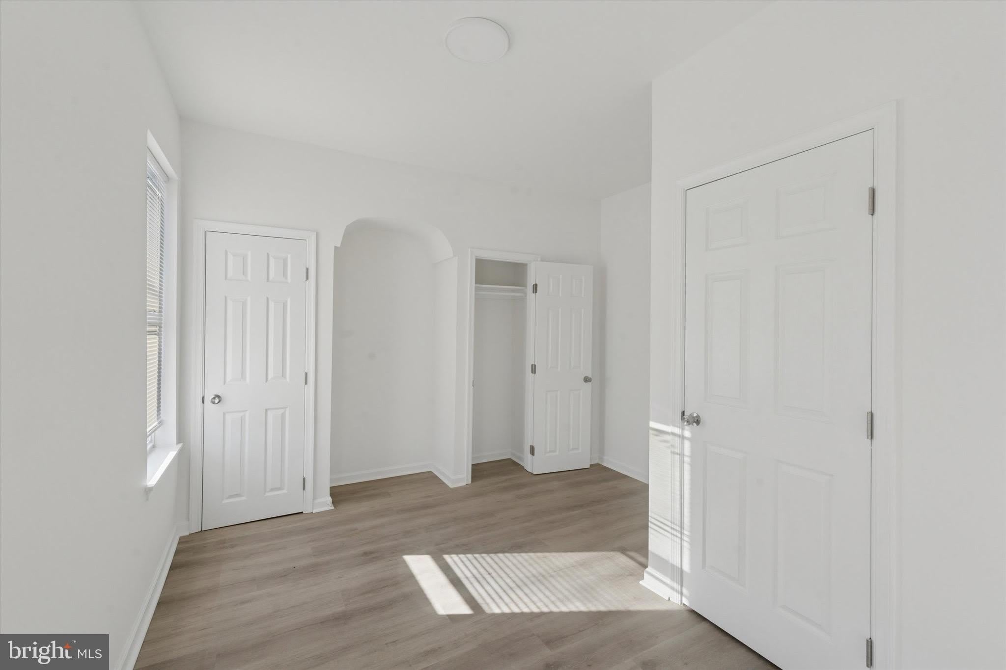 3827 Cambridge Street – photo 4