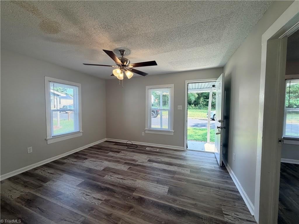 644 Gunn Street – photo 4