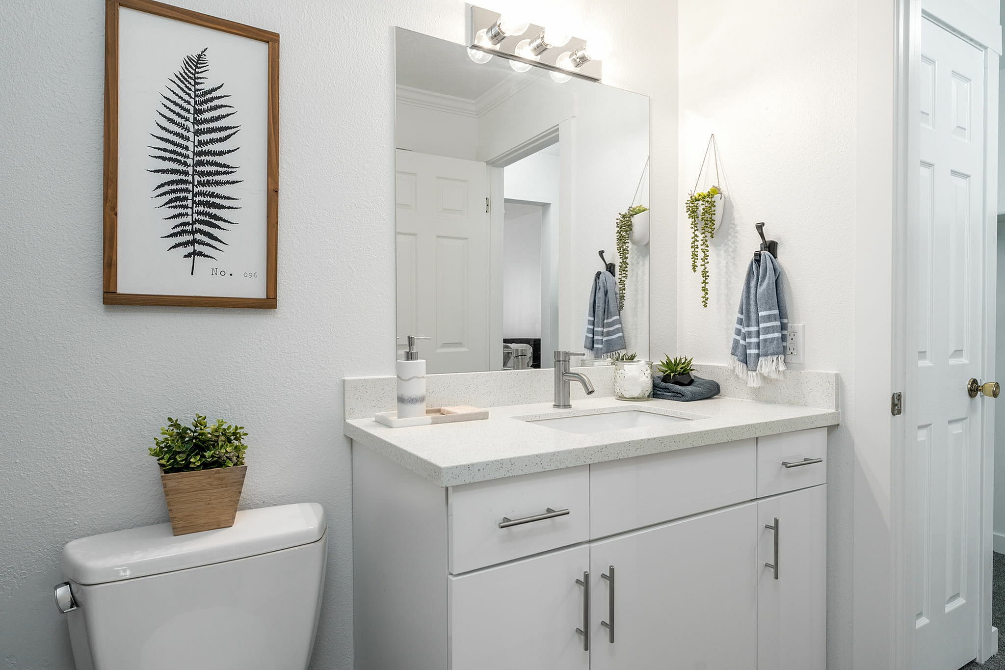 Cambridge Apartments – photo 3
