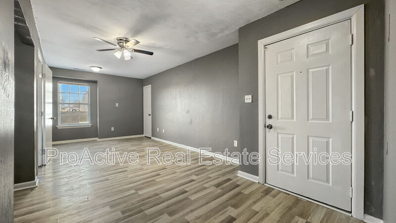1100 Wilson Rd – photo 1