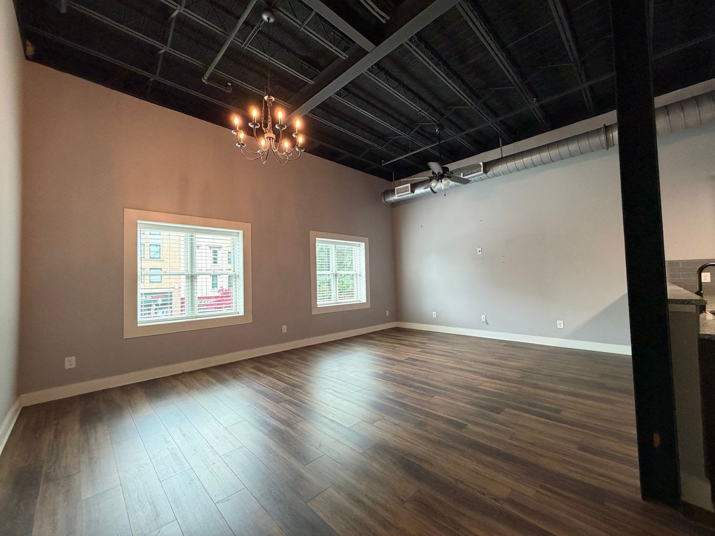 425 Broad St – photo 4