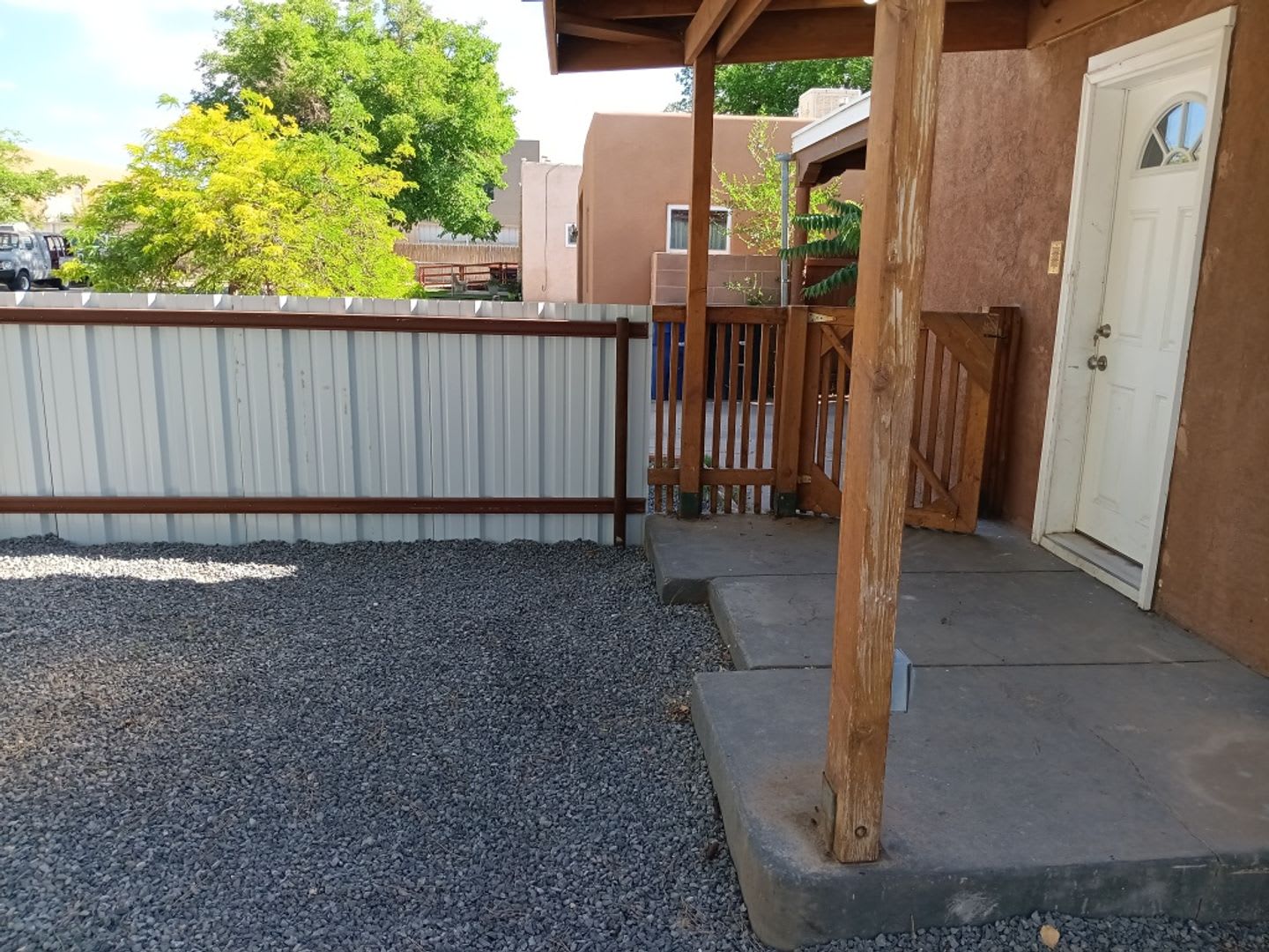 2-bedroom, 1-bathroom home located in the vibrant city of Albuquerque – photo 3