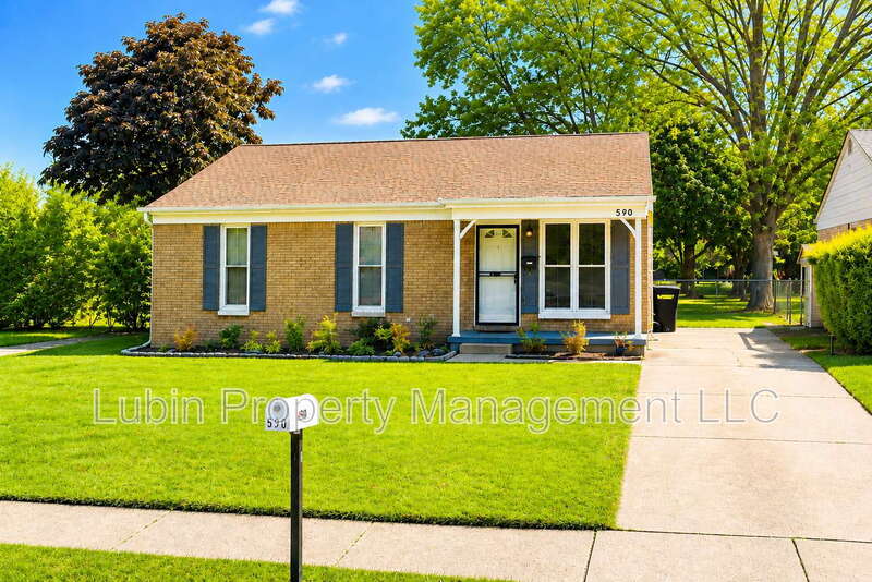 590 Blackhawk Rd – photo 1