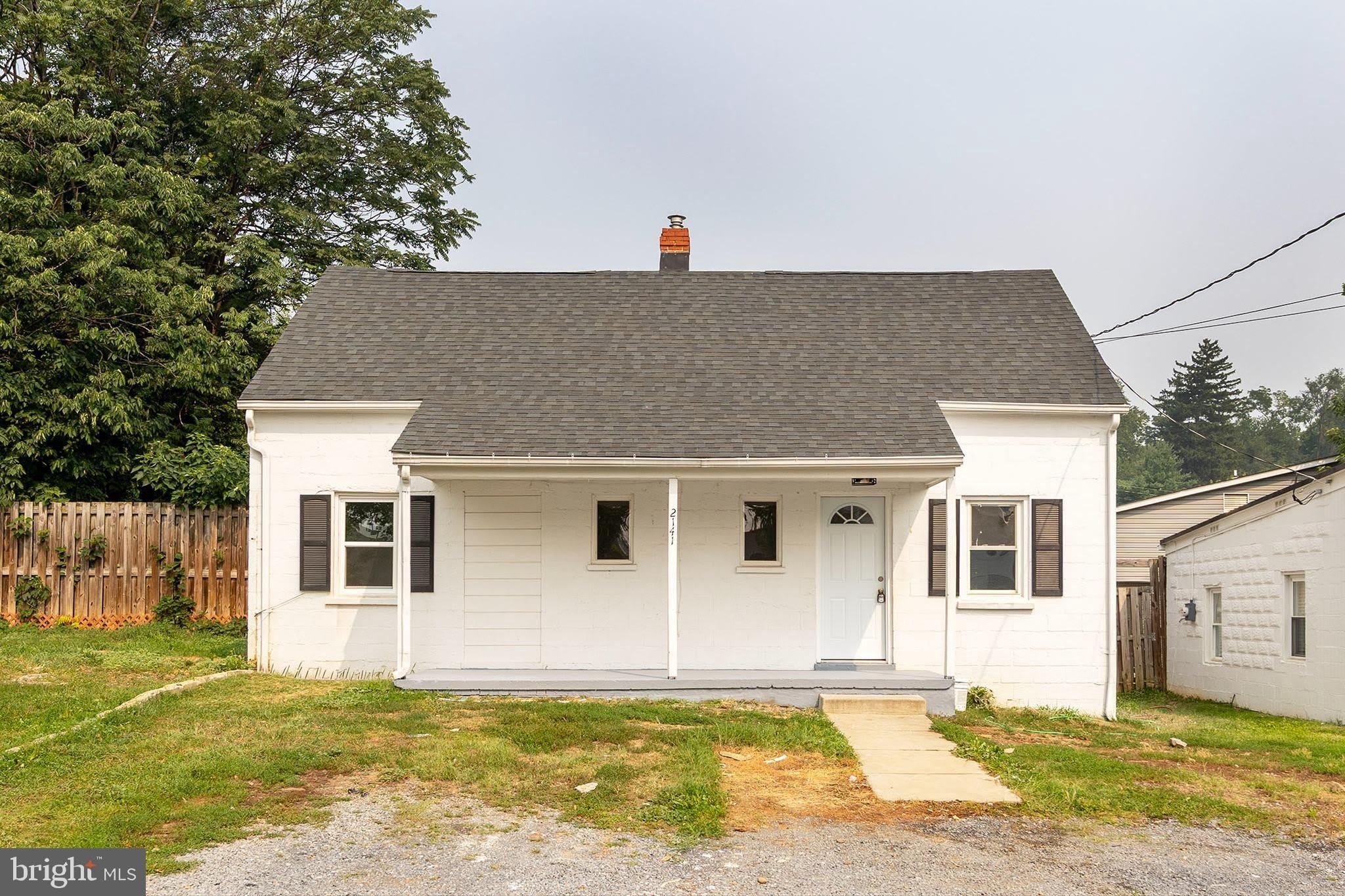 2141 VALLEY Avenue – photo 2