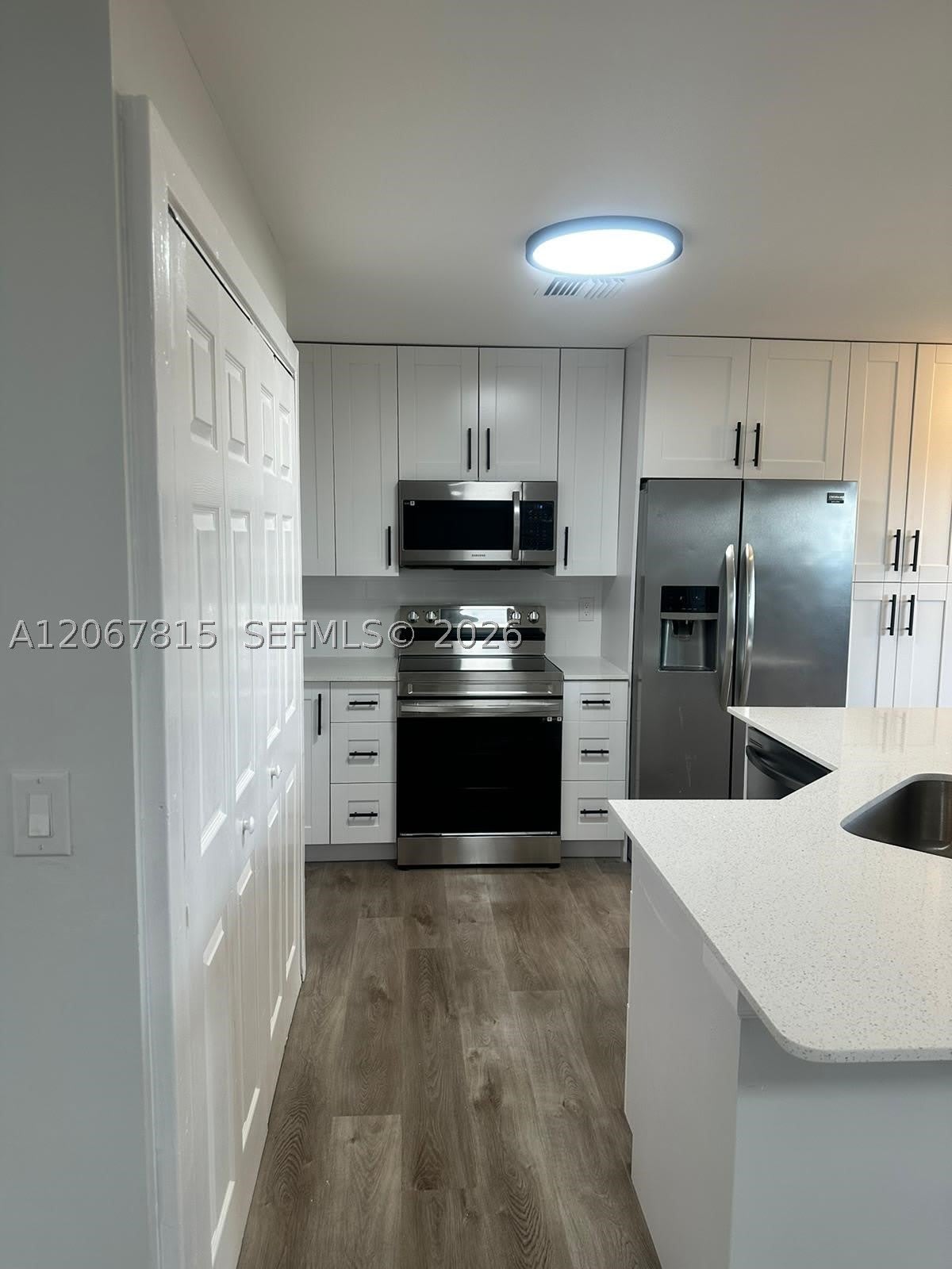 8962 NW 40th St – photo 3