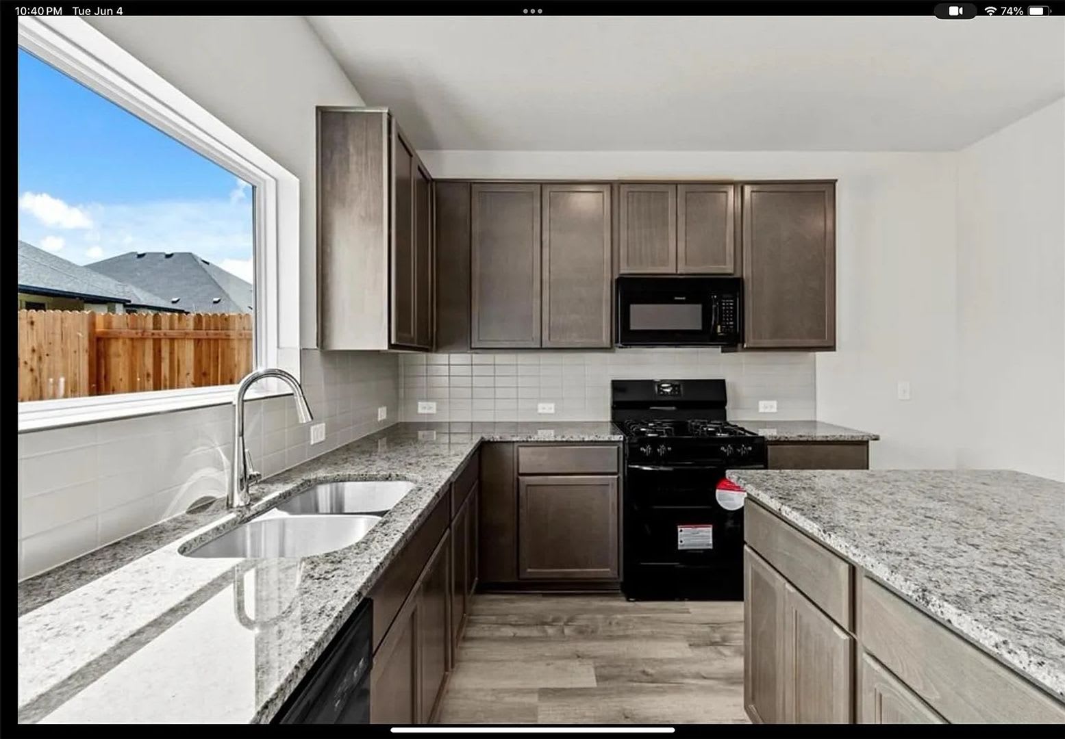 Room in 3 Bedroom Home at Blackwell Ln – photo 3