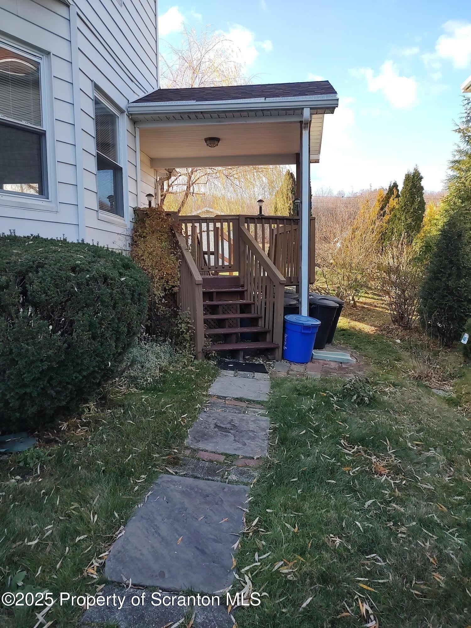 1023 Carmalt Street – photo 1